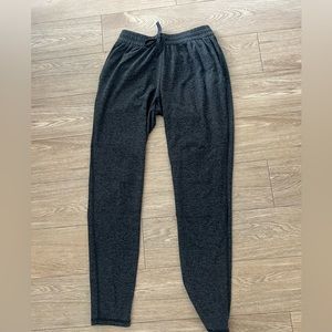 New without tags Outdoor Voices Cloudknit joggers